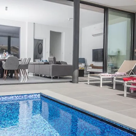 Villa Anassa Seaview - Stunning Panoramic Views Protaras